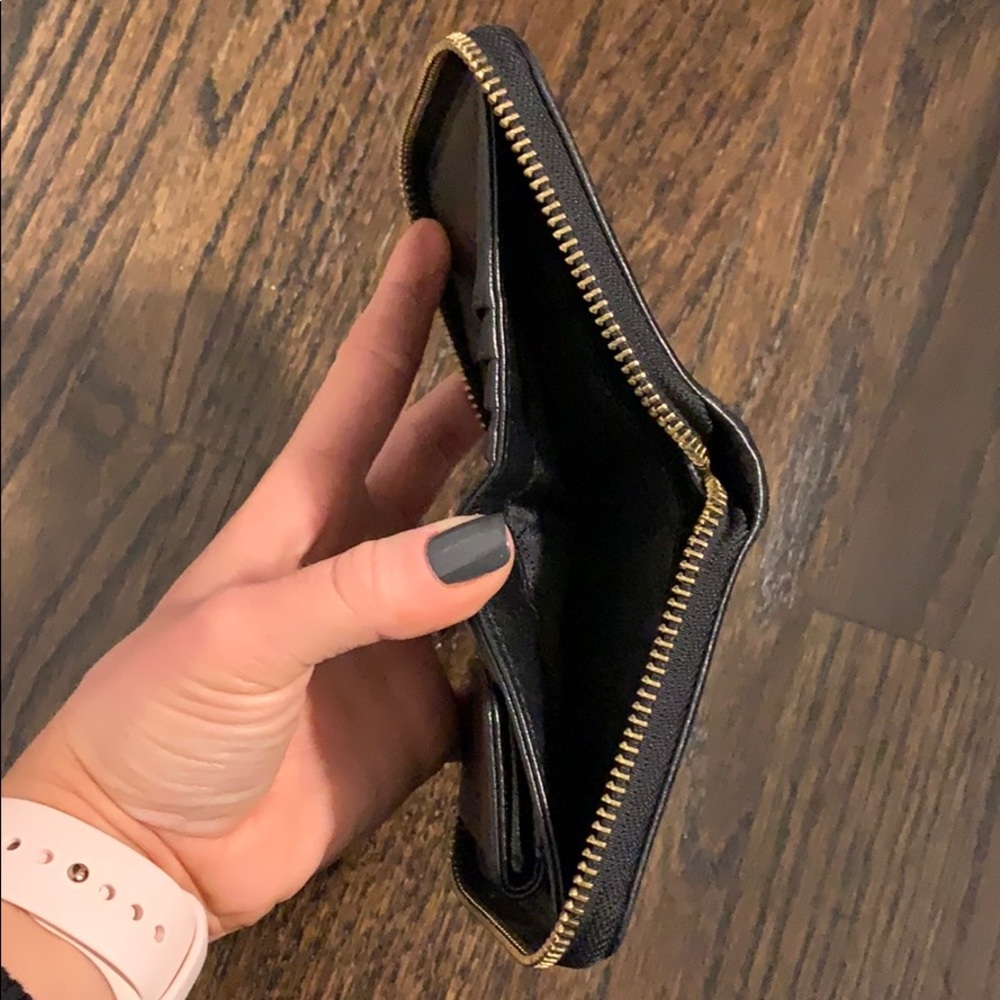 Michael Kors Bi-Fold Wallet - Picture 3 of 5